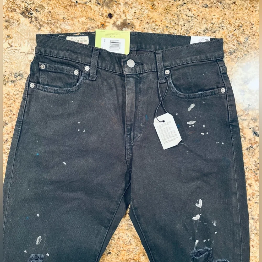 NWT Levi’s Men’s 512 Slim Taper Distressed Jeans